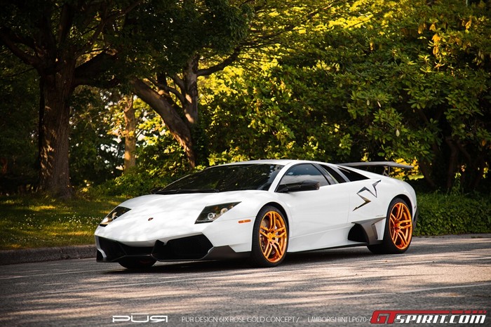 Lamborghini Murcielago LP670-4 SV bản độ vẫn sử dụng động cơ V12 6,5 L cho công suất 670 mã lực.